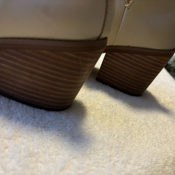 Brand New Ankle Boots By TOMS - Size 8.5 - Heel Height 3 Inches - Box 36 - Picture 3 of 3